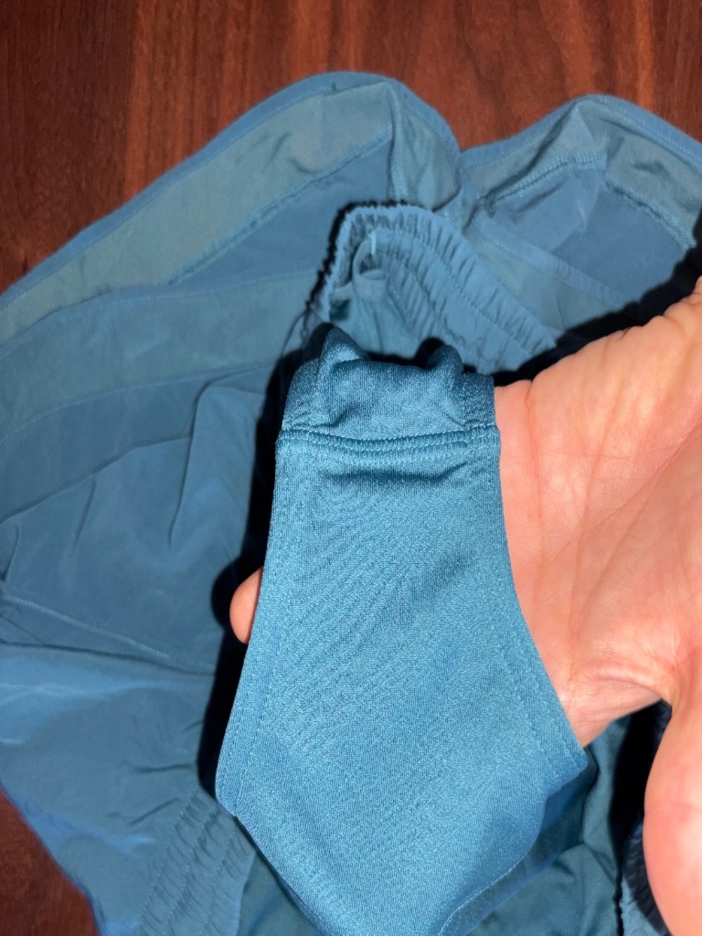 Athleta Mesh Racer Run Mid Rise 4" Short - Picture 4 of 4
